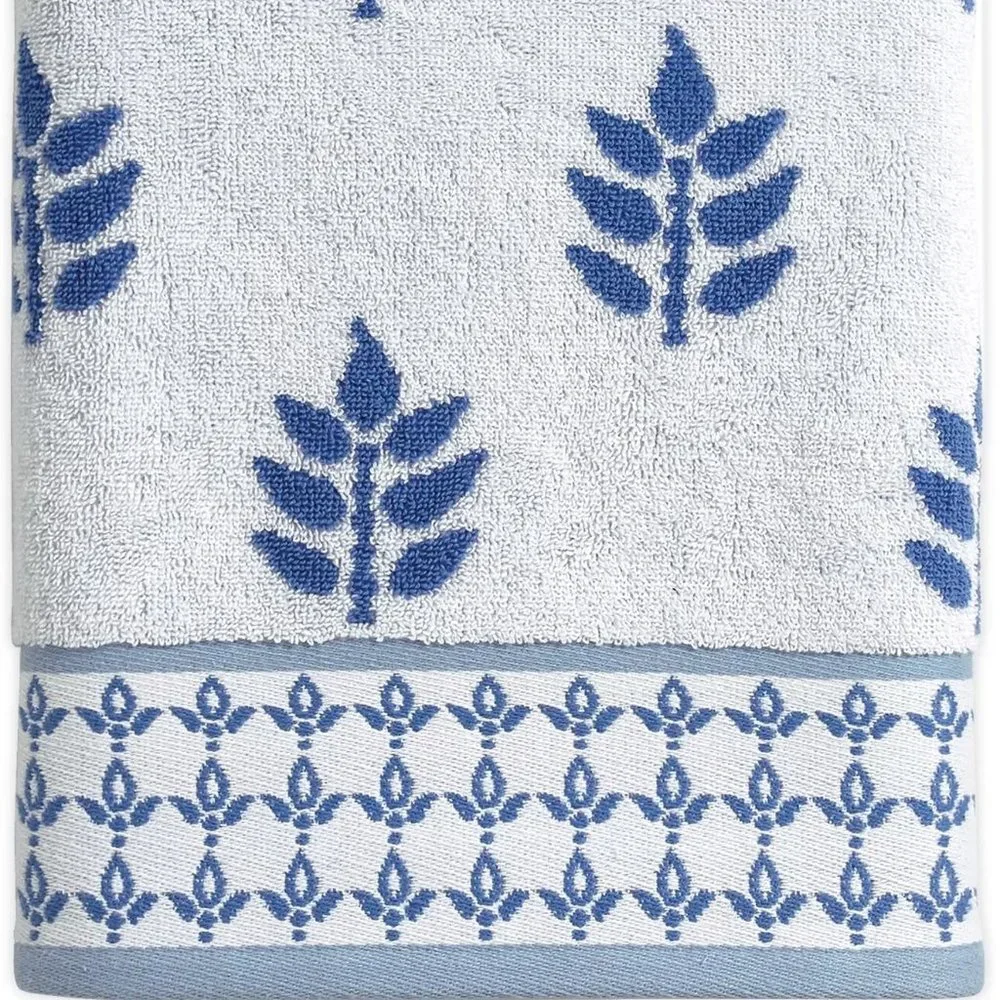 2 brand new Style Lounge 100% Cotton 27x54
